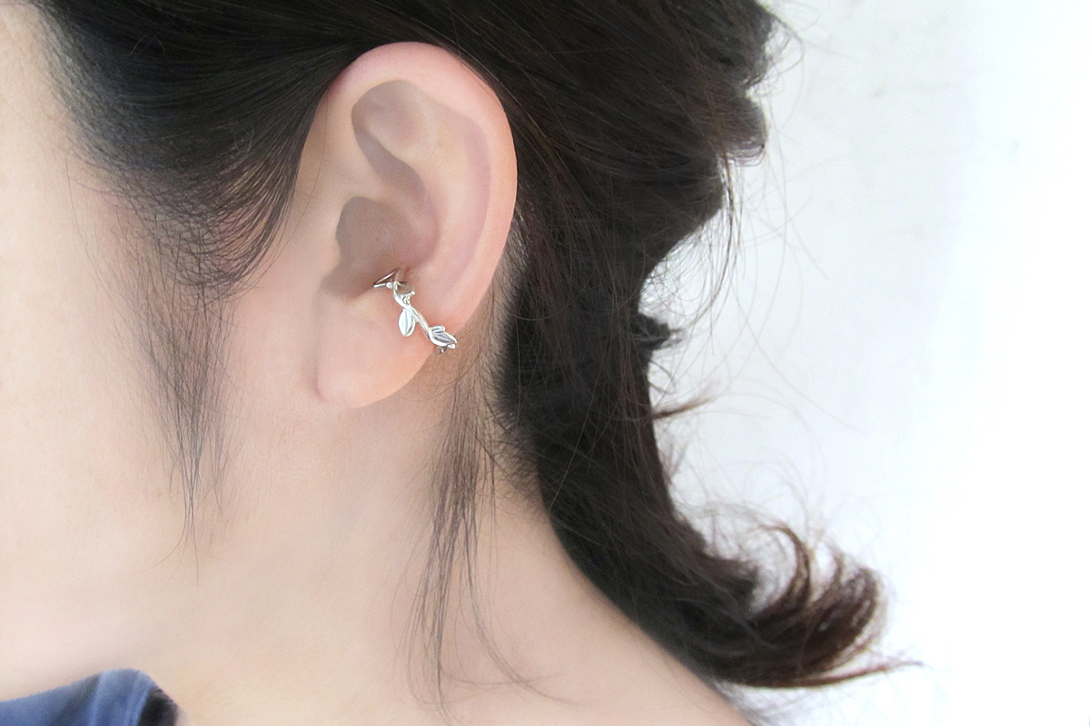 オリーブのイヤーカフ